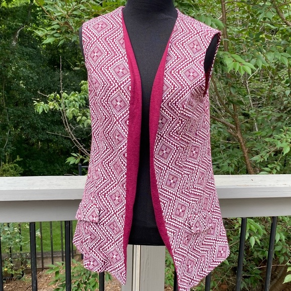 Vintage 70s Mod Funky Geometric Print Burgundy Long Vest - Picture 1 of 9